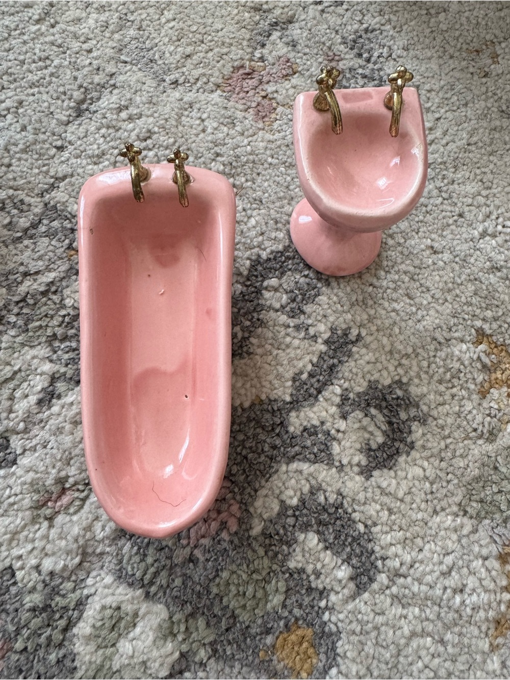 Pink Ceramic Miniature Bathtub and Pedestal Sink Set